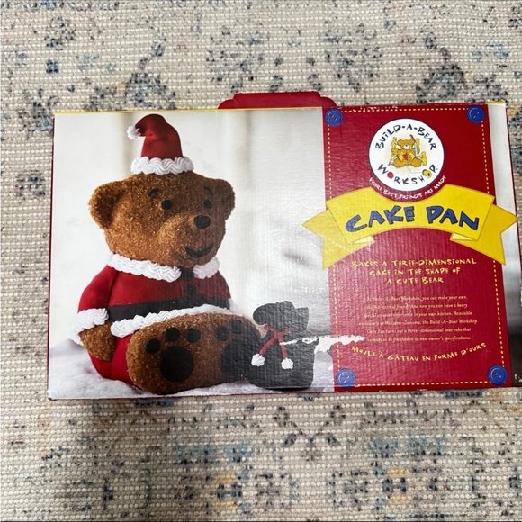 Build-A-Bear Nordic Ware Teddy 3D Mold Cake Pan Aluminum Cast USA *NIB* vintage - Picture 2 of 9